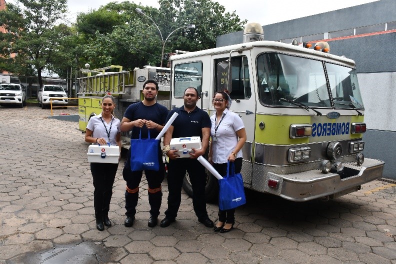 entrega de planos a cuerpos de bomberos